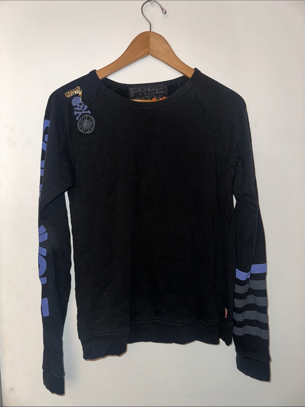 freecity Black Sweatshirt with Purple Graphics